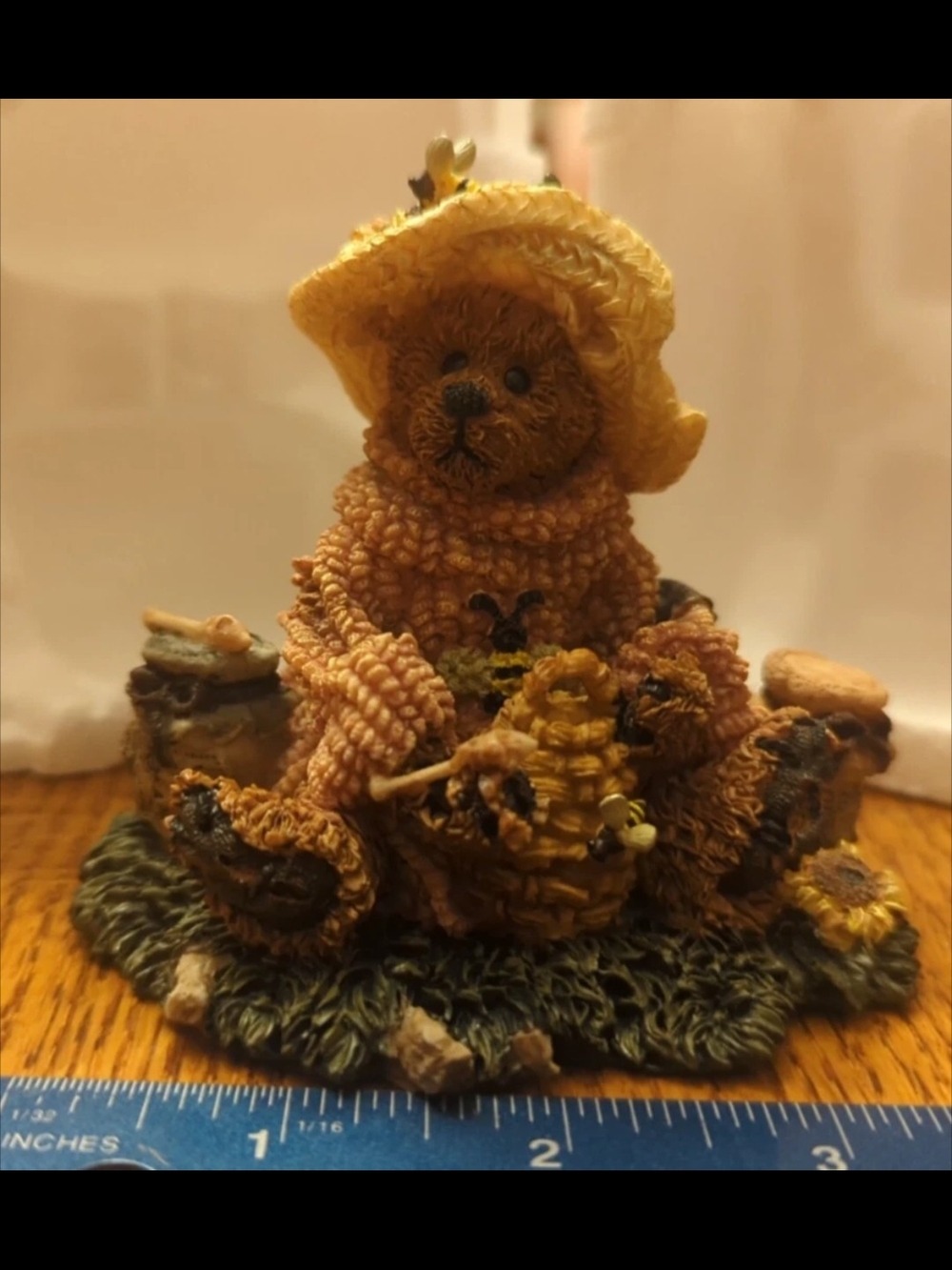 1994 Boyds Bears & Friends Style # 2260 " Bee Mine Honey" Bailey...Honey Bear